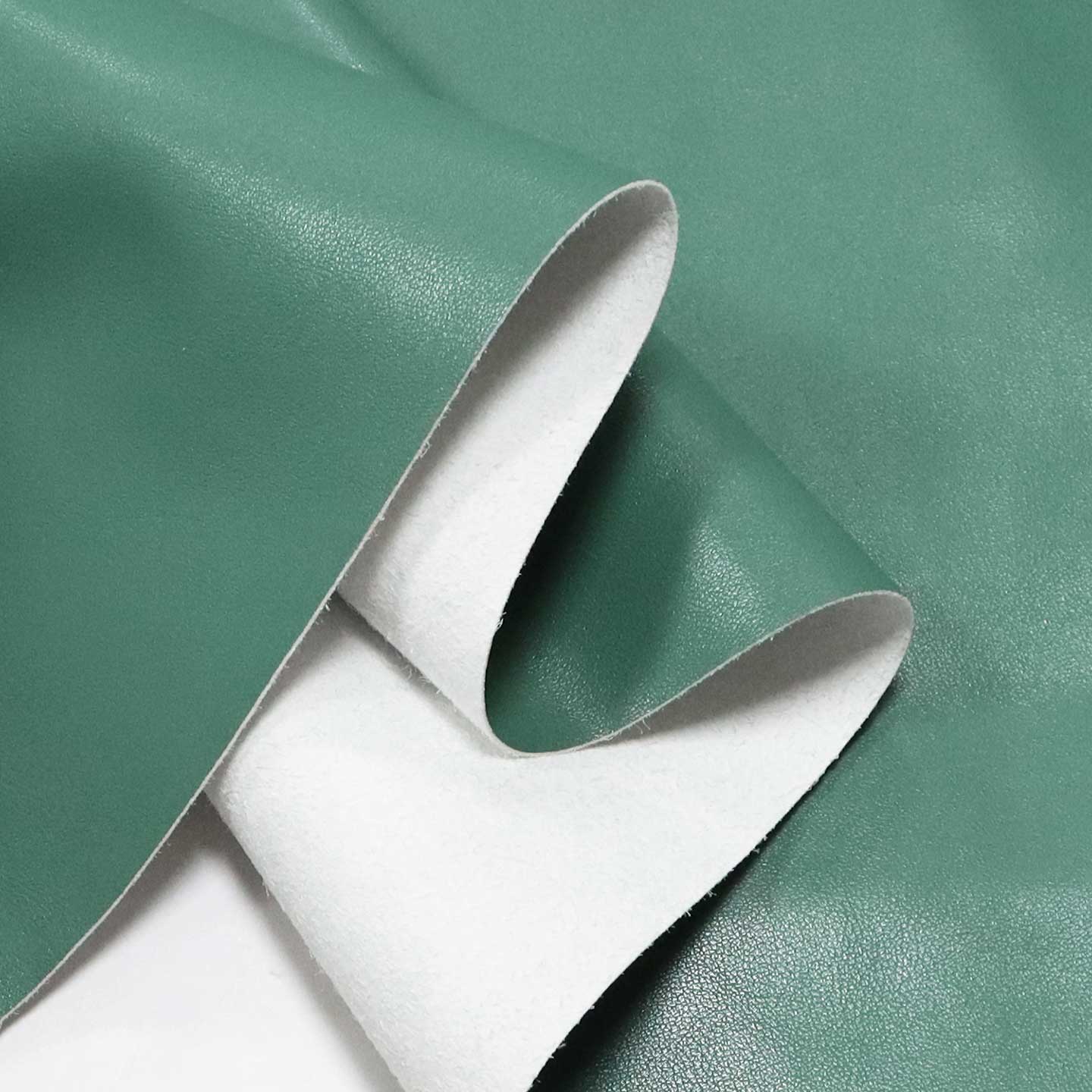 Nganyarke Furnitur Sampeyan nganggo Kulit Microfiber